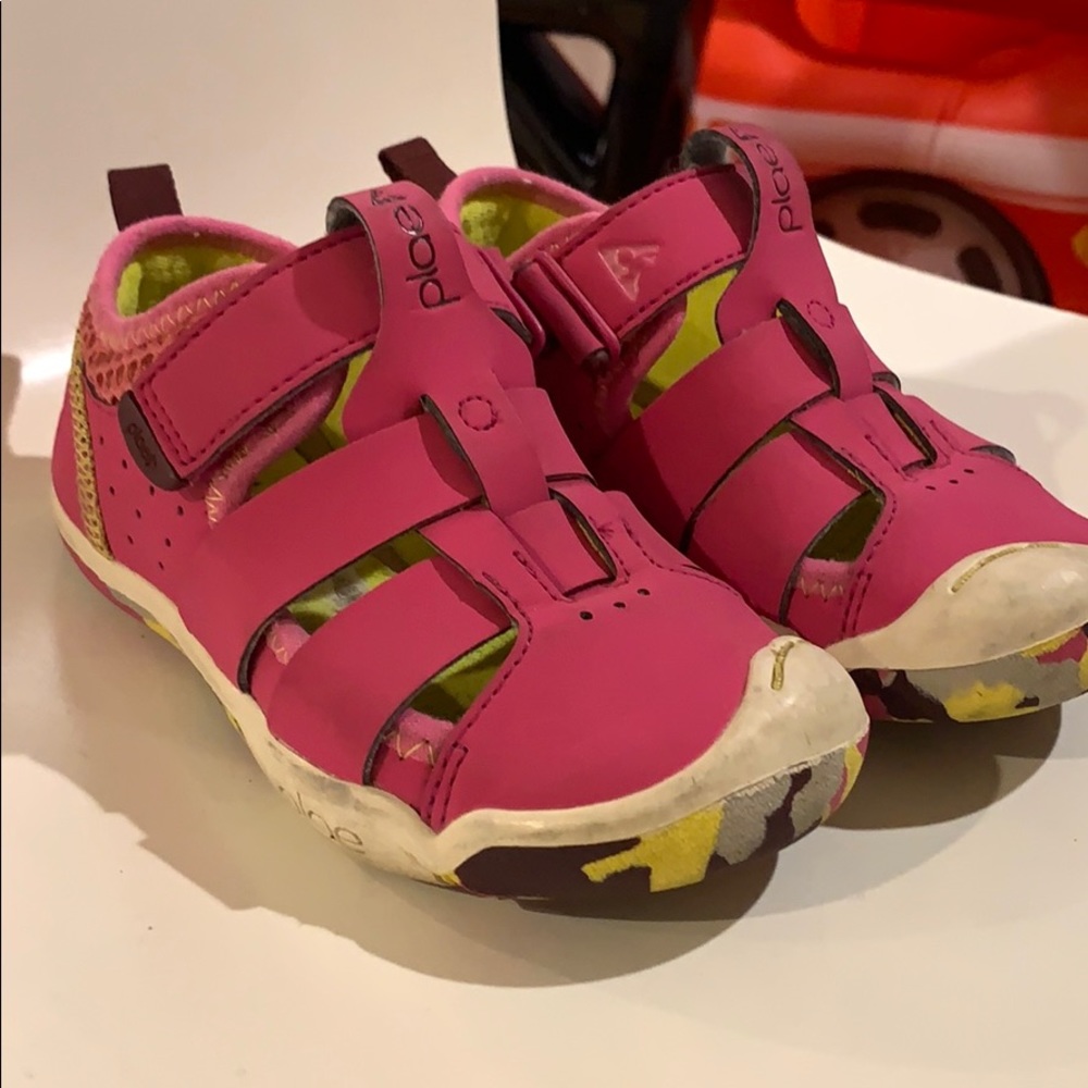 Plae sandals!